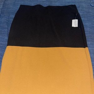 "Cassie" pencil skirt.  Black and Gold.